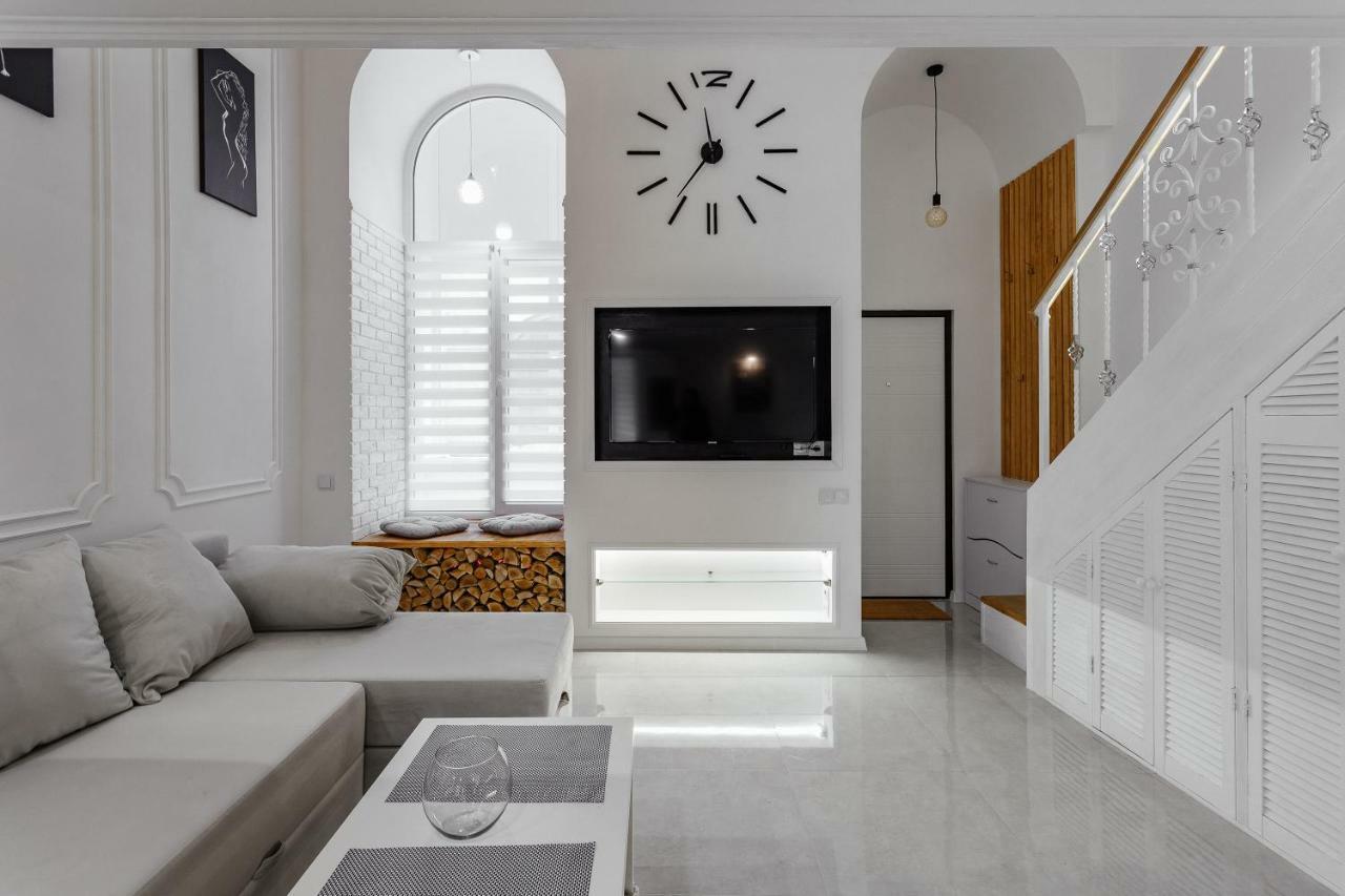 Двухуровневая Квартира Студия Odessa Exteriör bild