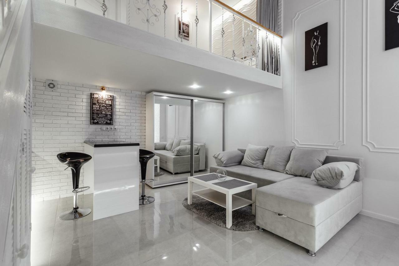 Двухуровневая Квартира Студия Odessa Exteriör bild