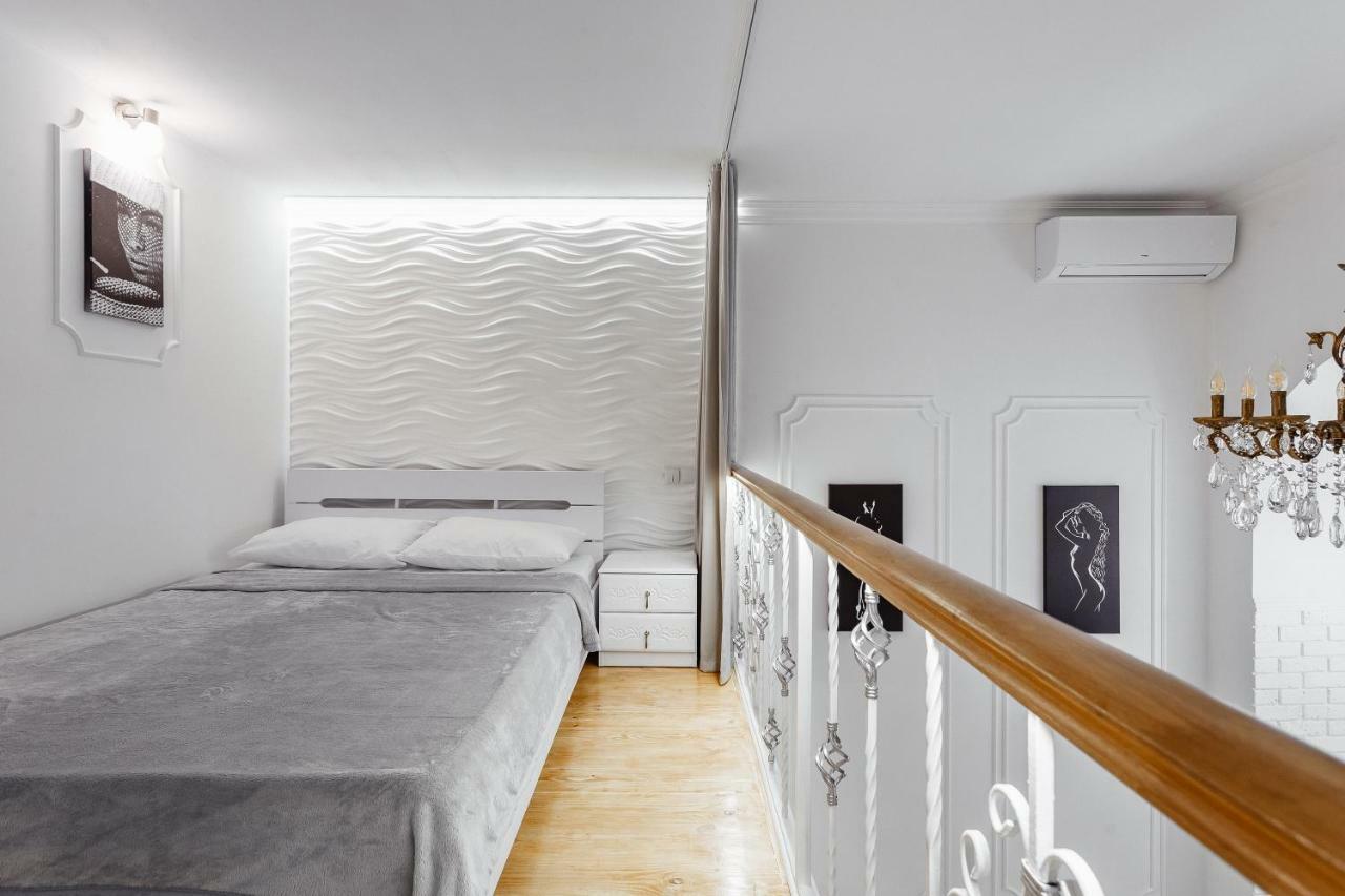 Двухуровневая Квартира Студия Odessa Exteriör bild